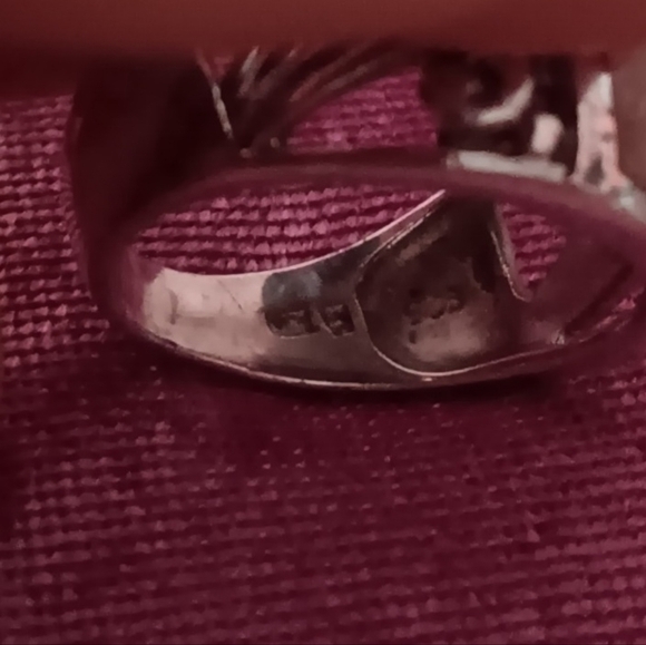 925 Silver Vine Cut Out Stone Ring - Picture 7 of 9